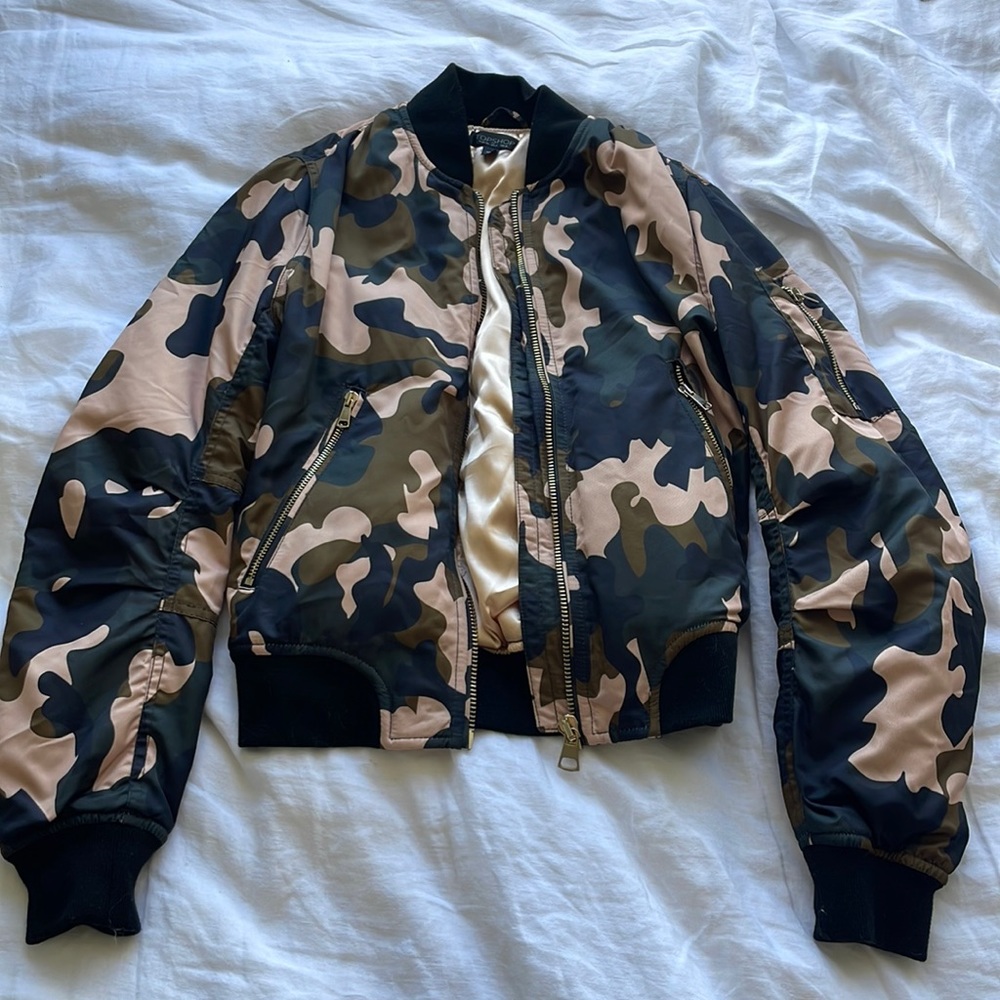 TOPSHOP Camo Bomber Jacket